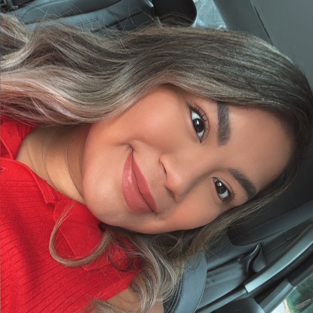 Meet your Posher, Yulissa